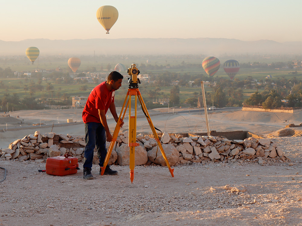 Analyzing the topography of the excavation area Analyzing the topography of the excavation area