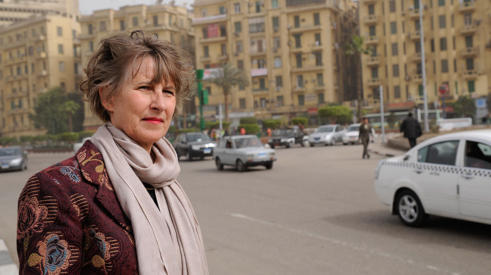 Observing the political, social and economic changes: foreign correspondent Astrid Frefel in Cairo. (Image: Dana Smillie, Cairo) Observing the political, social and economic changes: foreign correspondent Astrid Frefel in Cairo. (Image: Dana Smillie, Cairo)