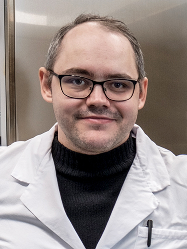 Dario Dörig, Head of Media and Lab Ware Preparation at the Biozentrum